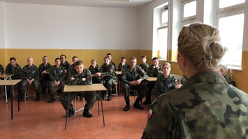 Szkolenie klas mundurowych na terenie jednostki 10. Brygady Kawalerii Pancernej im. gen. broni Stanisława Maczka