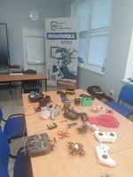 Odlotowe zajęcia w naszej szkole! Uczniowie poznali świat dronów FPV
