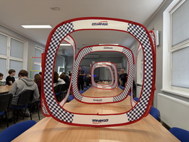 Odlotowe zajęcia w naszej szkole! Uczniowie poznali świat dronów FPV